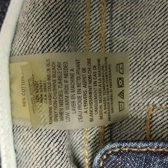 ELIE Tahari Blue Dark Wash Light Distressed  Mid Rise Flare Leg Denim Jeans - Picture 8 of 15